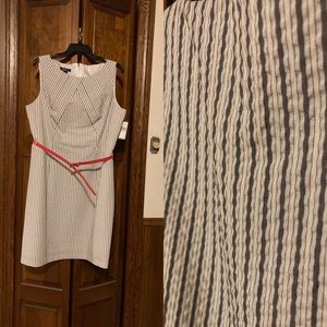 NWT AGB seersucker dress sleeveless - size 16